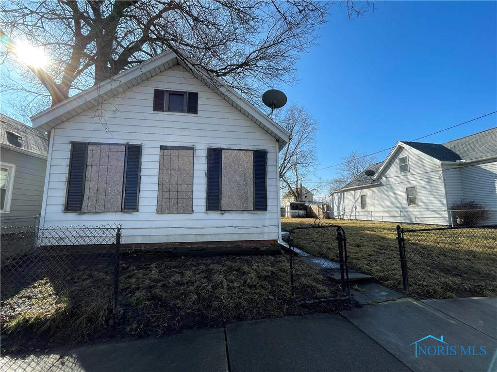 128 & 126 E Plumer Street