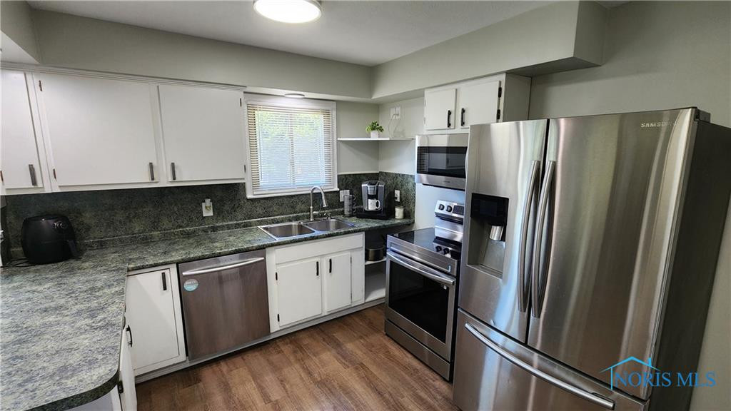5610 Forest Bend Court