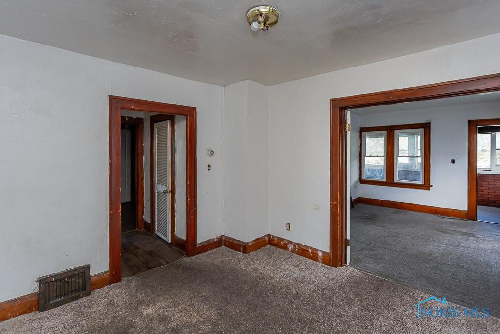 1215 Marmion Avenue