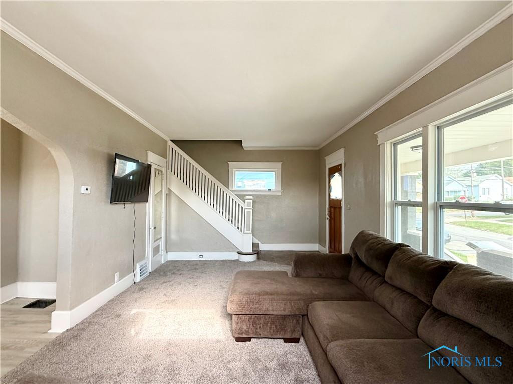 1523 Elm Street