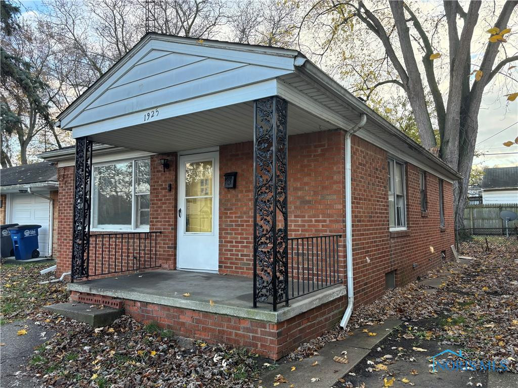 1925 Berdan Avenue
