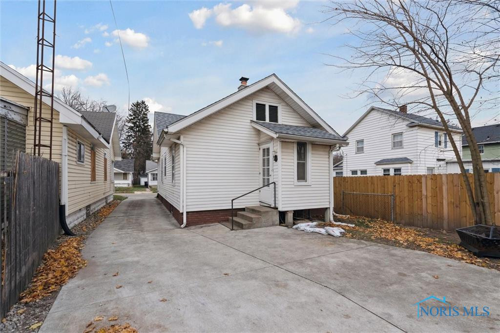 2041 Fairfax Road
