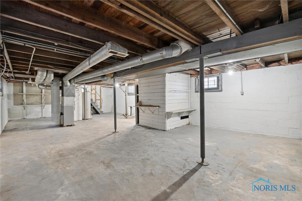 2041 Fairfax Road