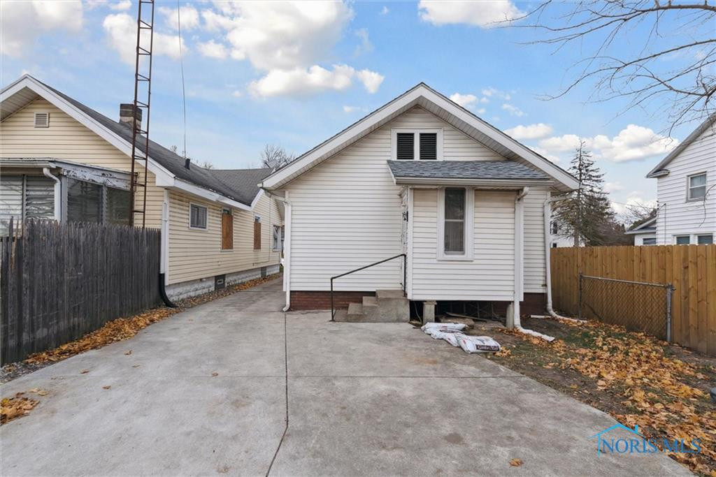 2041 Fairfax Road