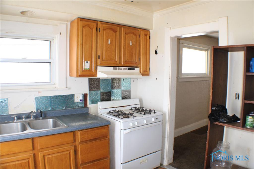 1952 Fairfax Road