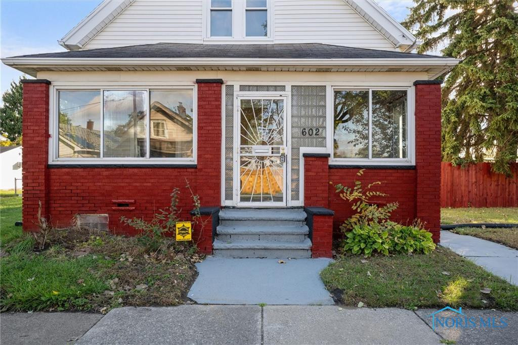 602 Waverly Avenue