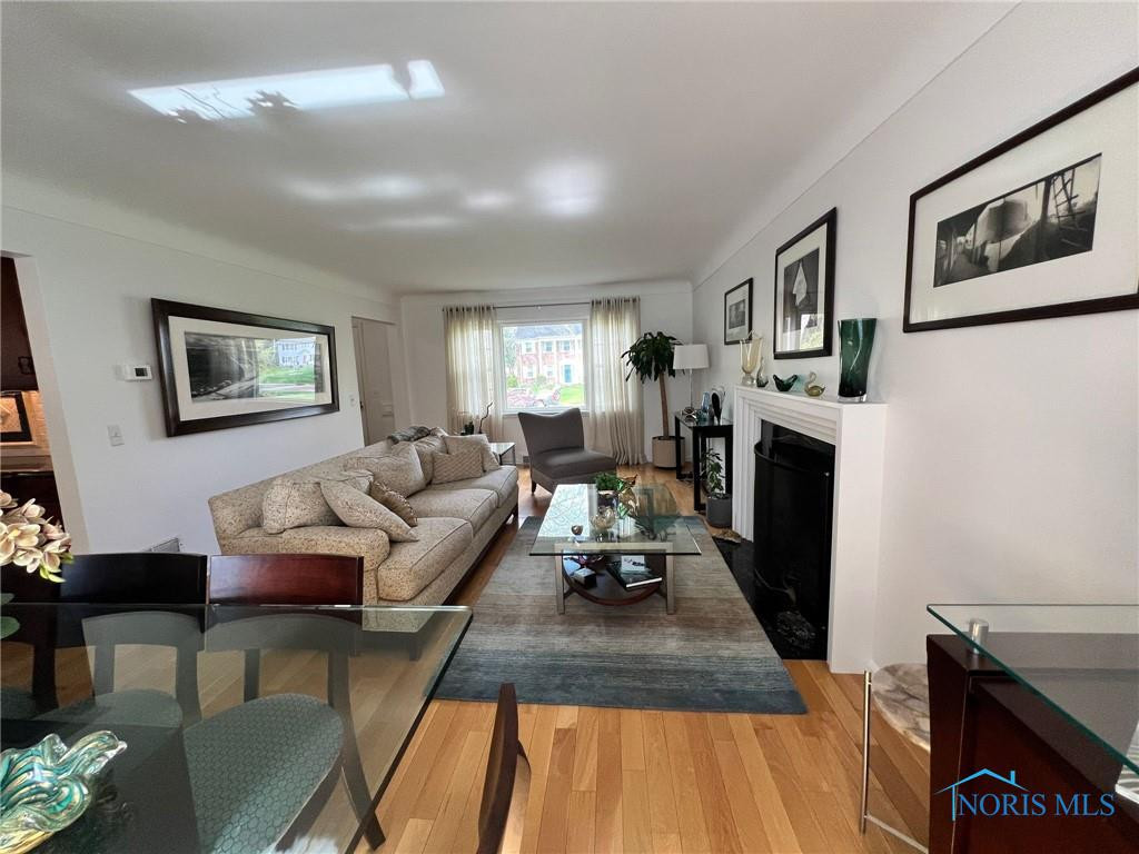 2386 Evergreen