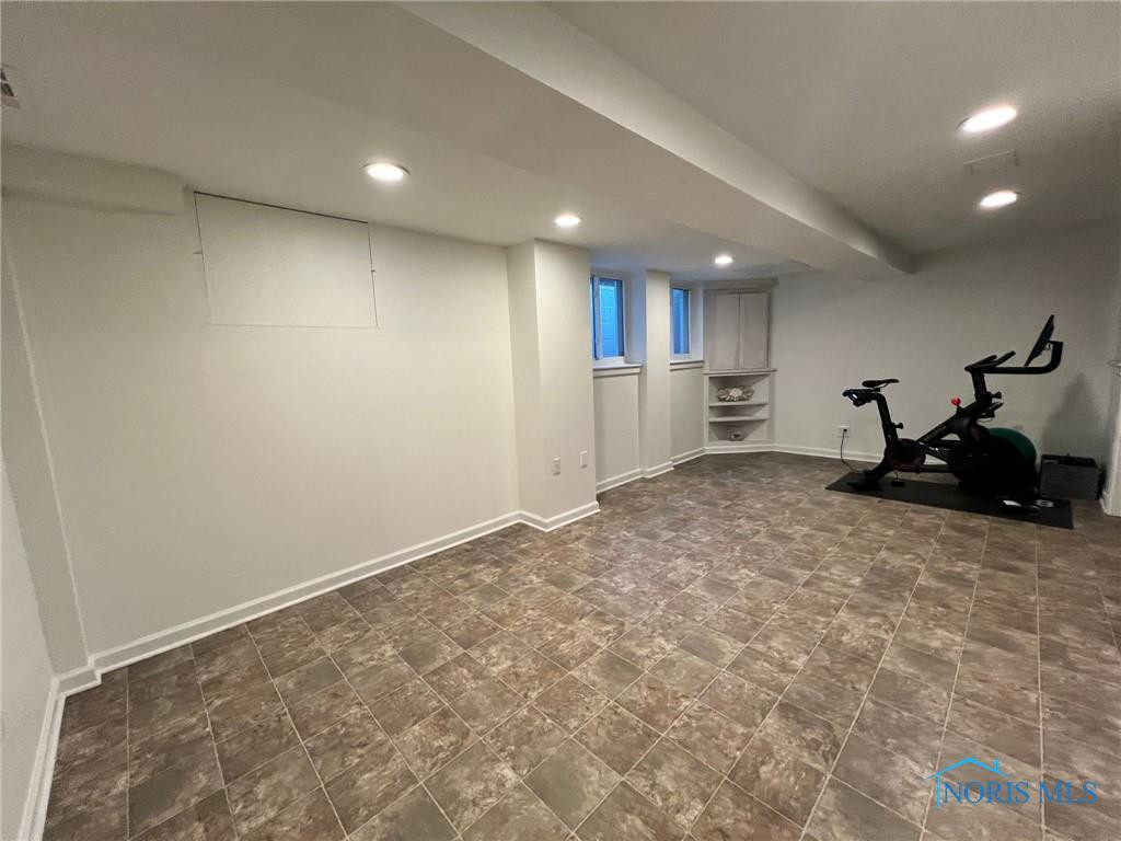 2386 Evergreen