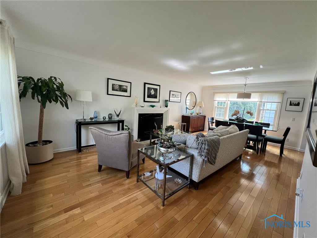 2386 Evergreen