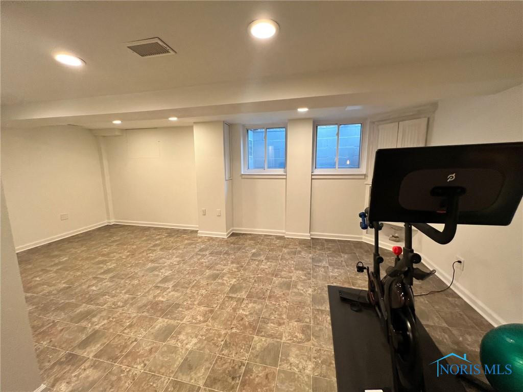 2386 Evergreen
