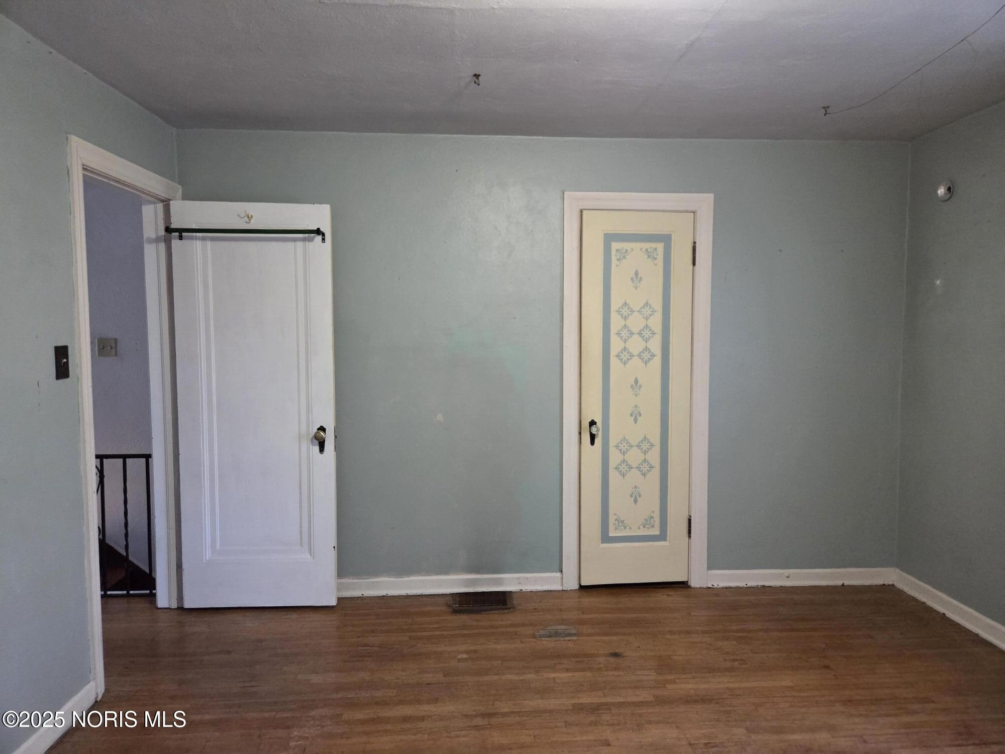 2433 Georgetown Avenue
