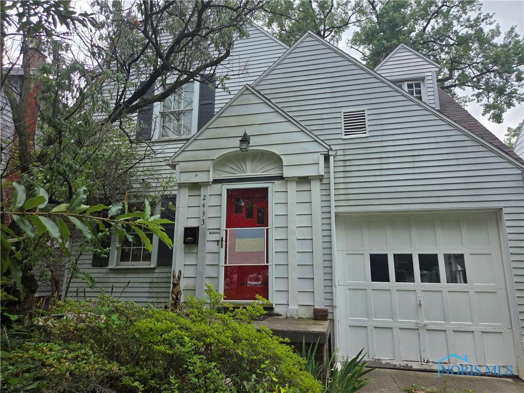 2433 Georgetown Avenue
