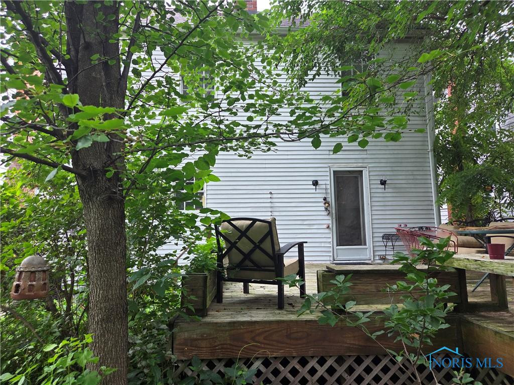 2433 Georgetown Avenue