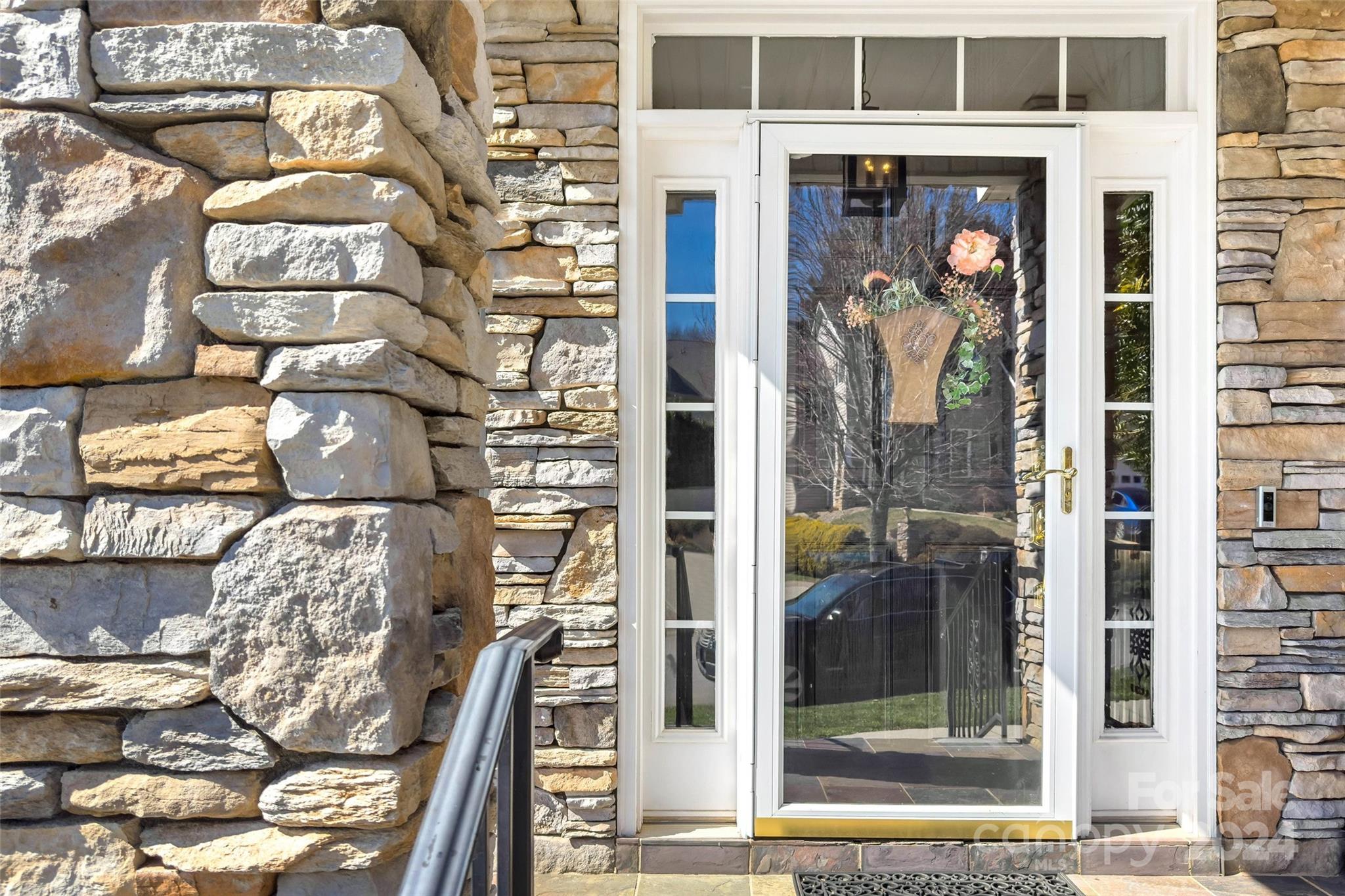 214 Rivercrest Boulevard