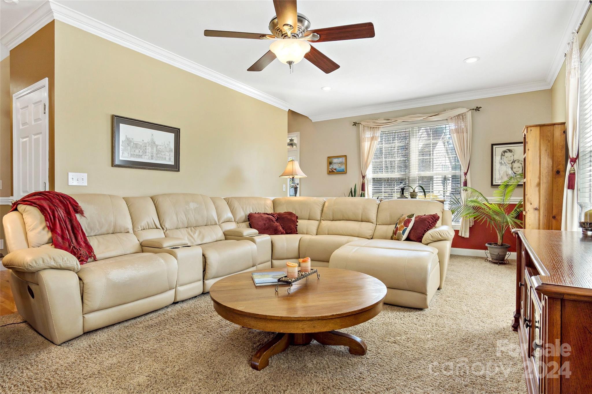 214 Rivercrest Boulevard