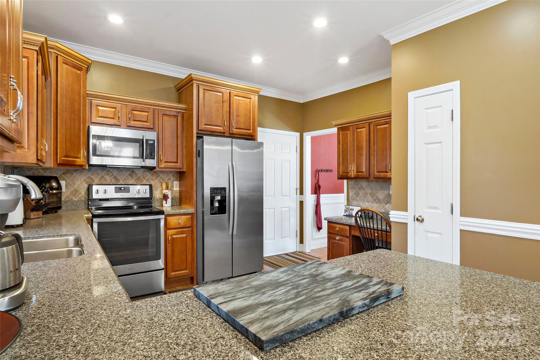 214 Rivercrest Boulevard