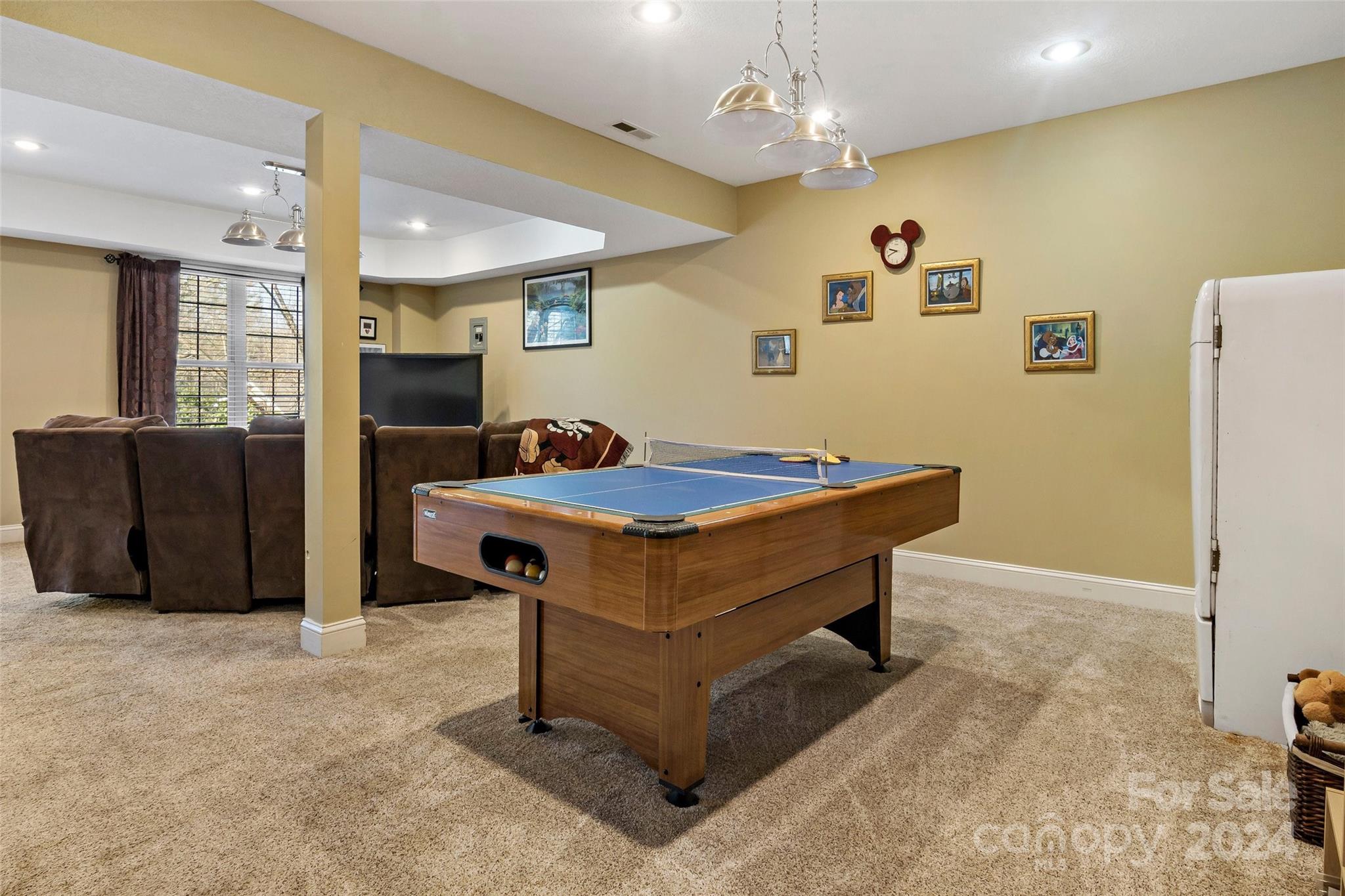 214 Rivercrest Boulevard