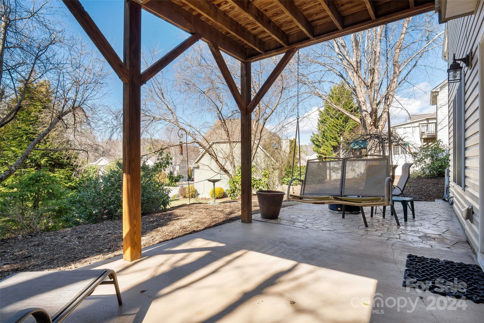 214 Rivercrest Boulevard