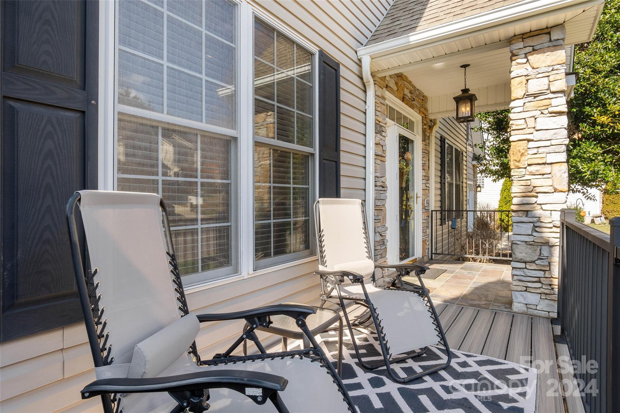 214 Rivercrest Boulevard