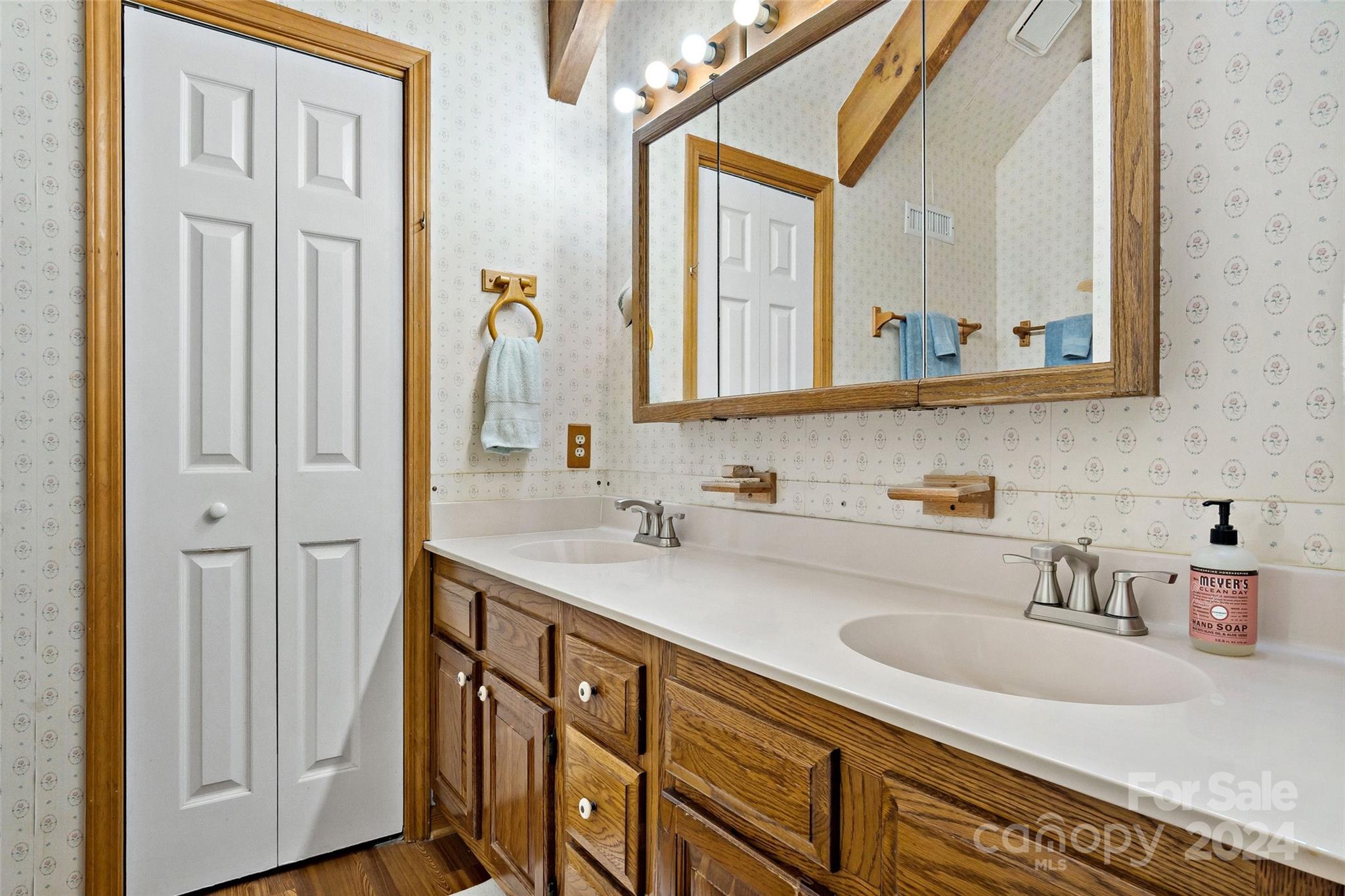 203 St Andrews Place