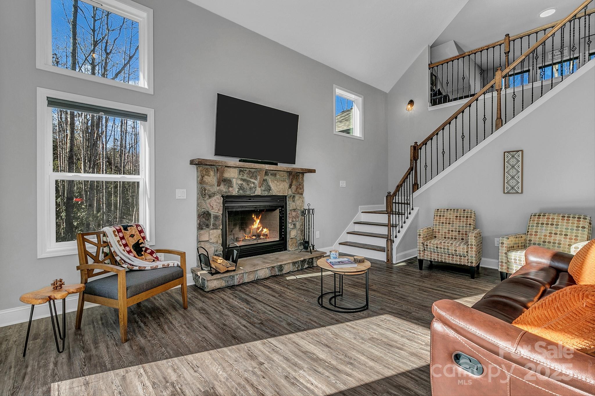 285 Arcadia Falls Way