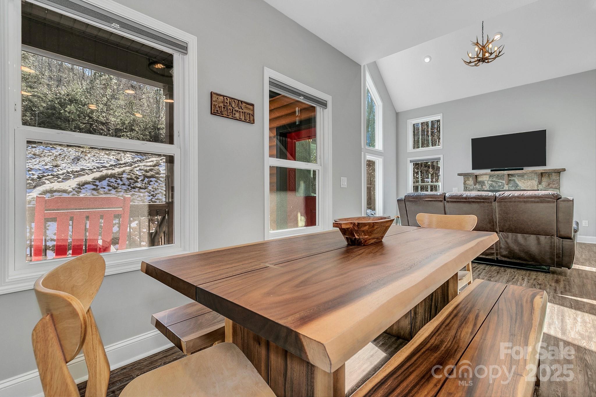 285 Arcadia Falls Way