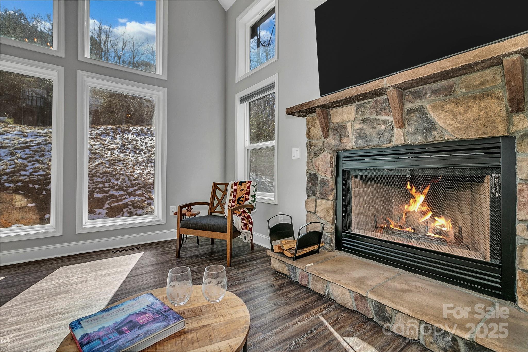 285 Arcadia Falls Way