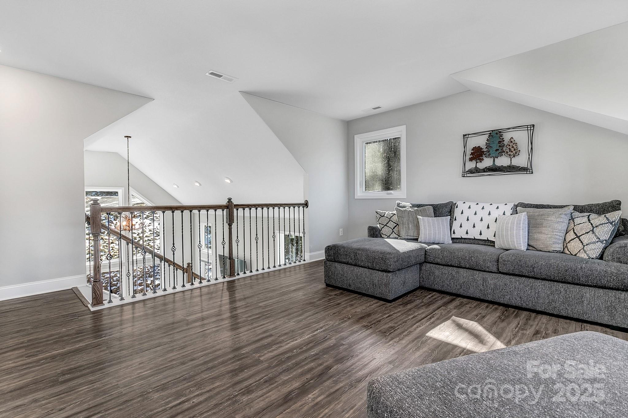 285 Arcadia Falls Way