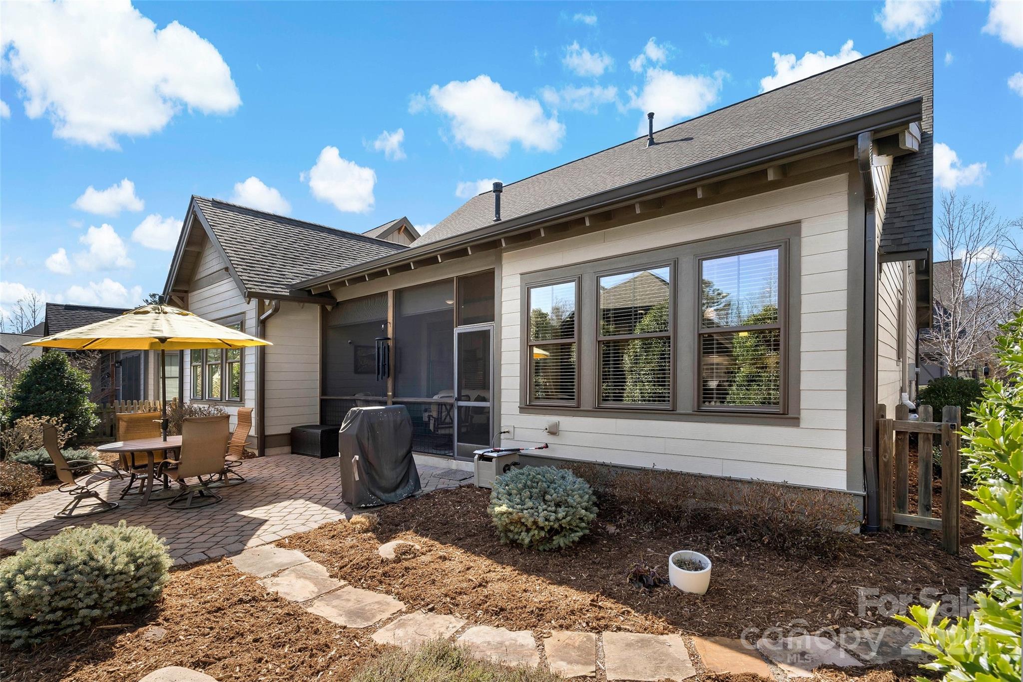 22 Stills Creek Loop