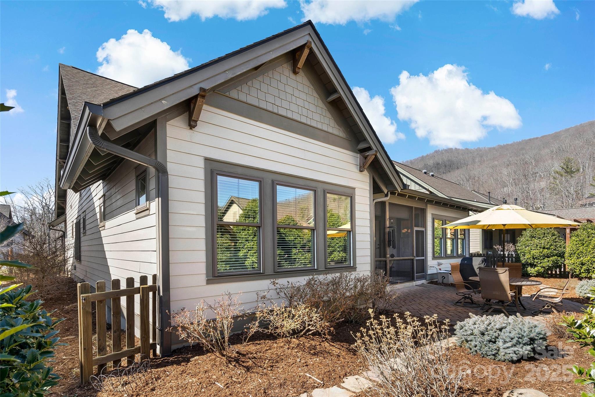 22 Stills Creek Loop