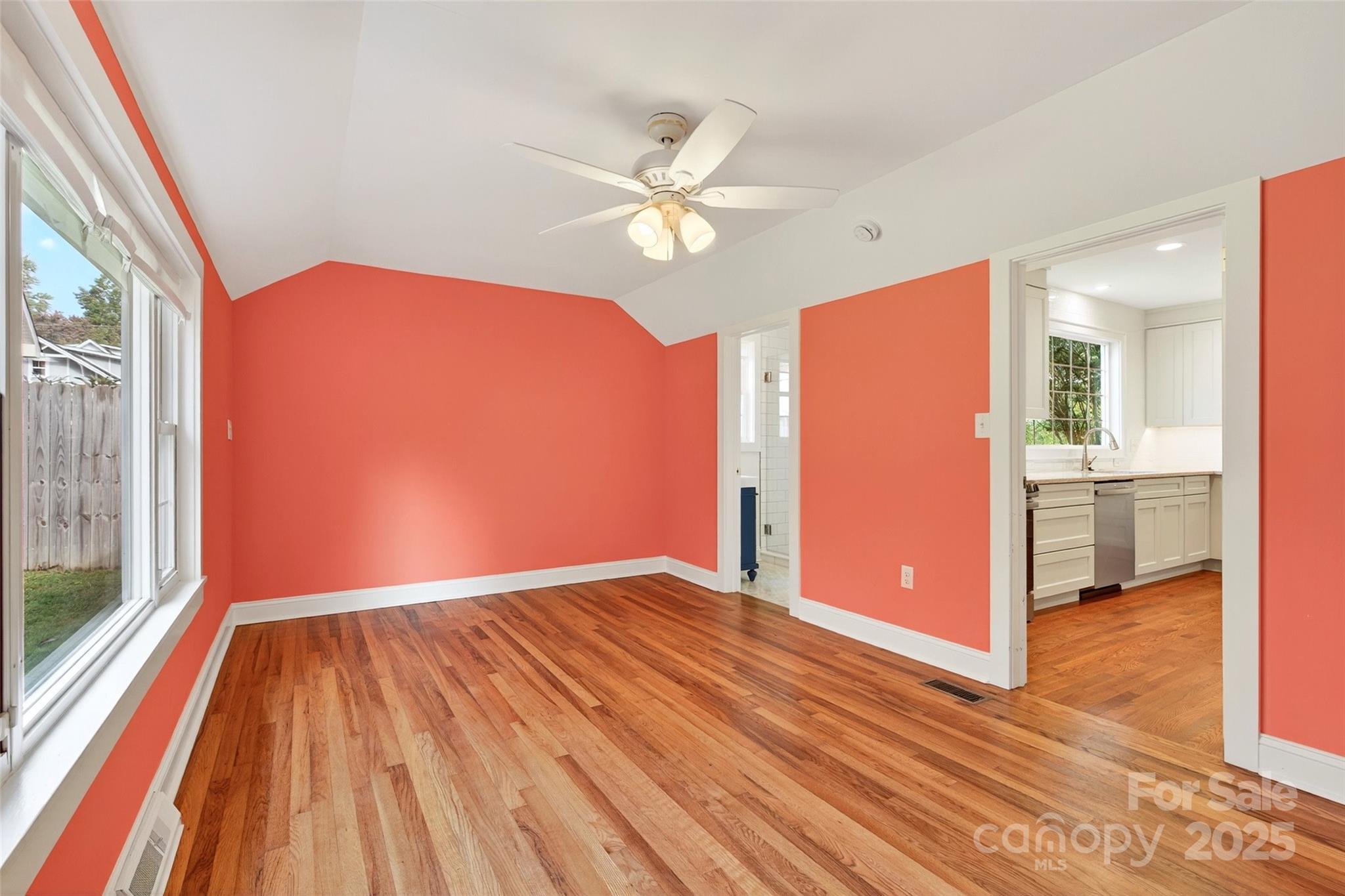 109 N Dougherty Street