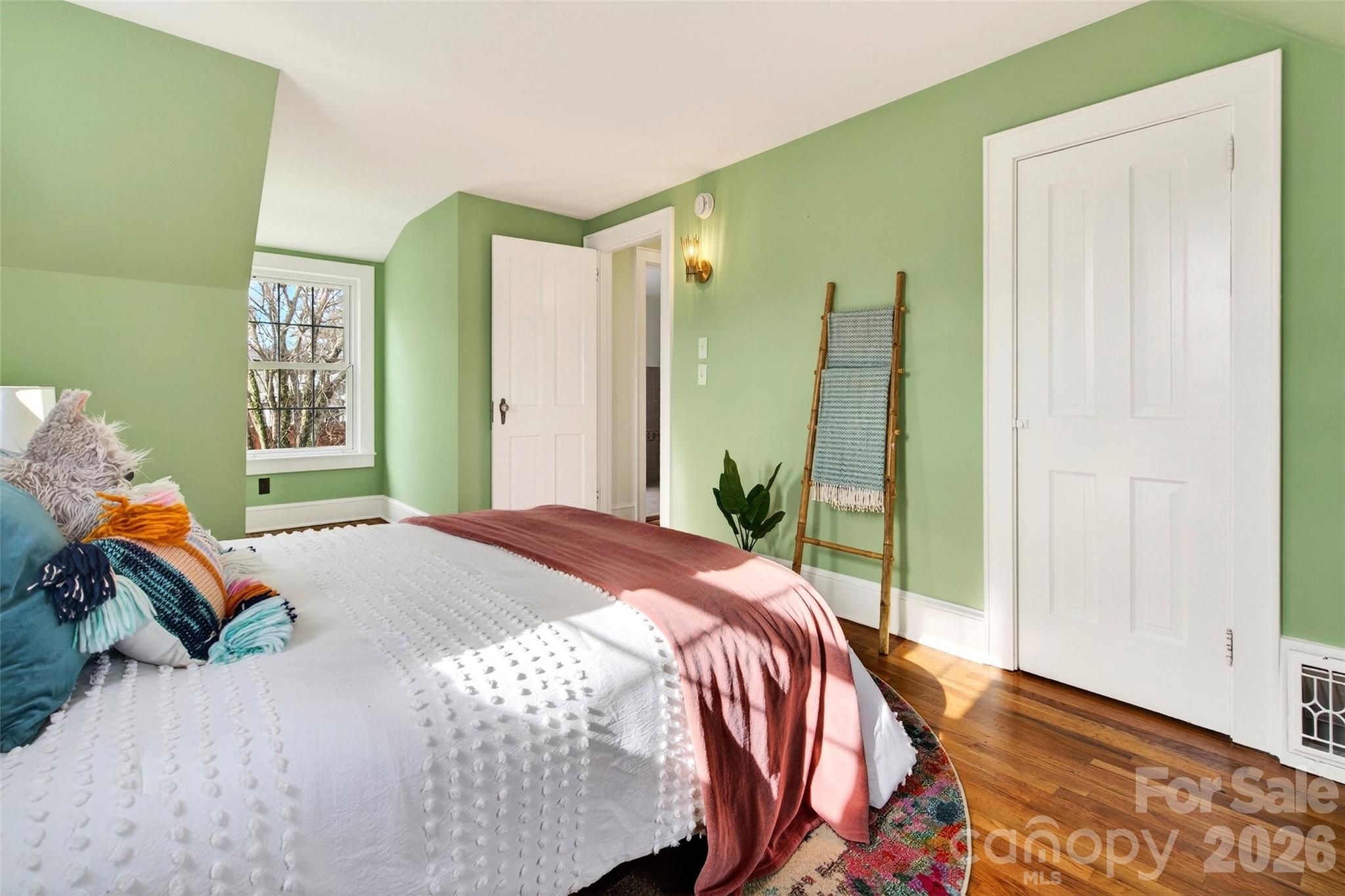 109 N Dougherty Street