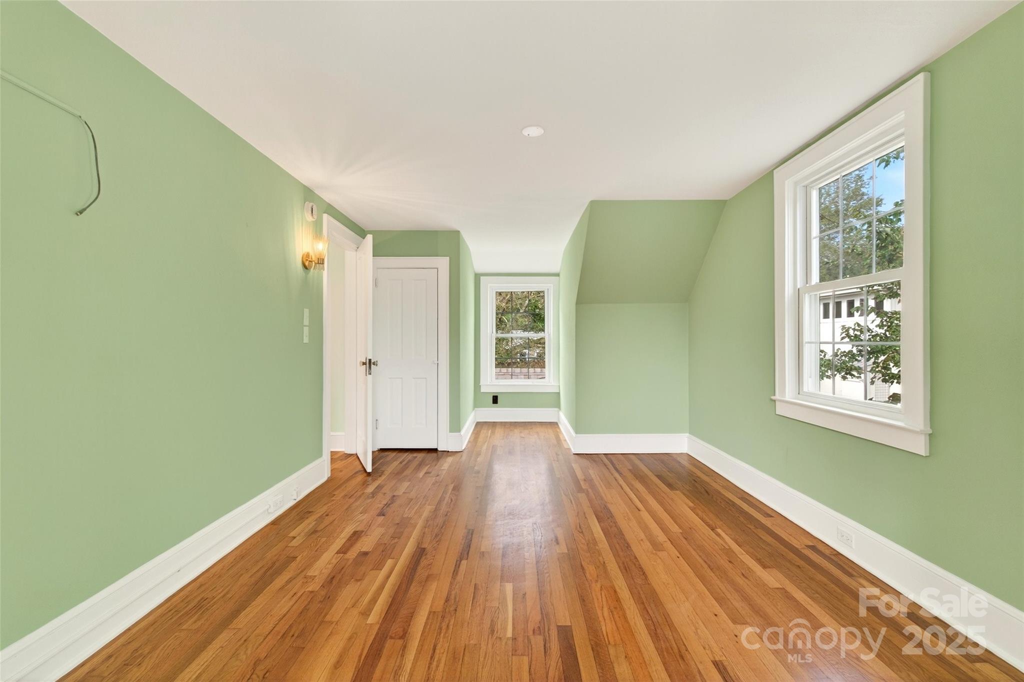 109 N Dougherty Street