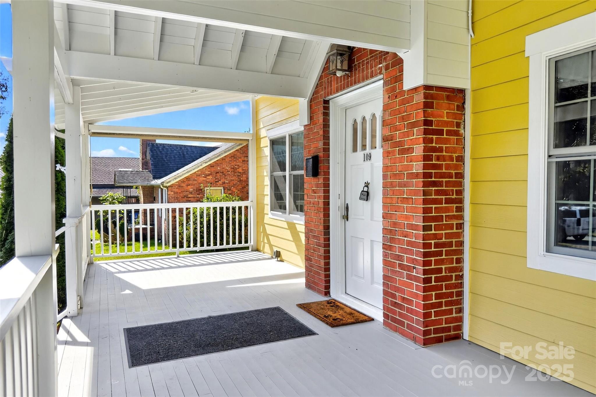 109 N Dougherty Street