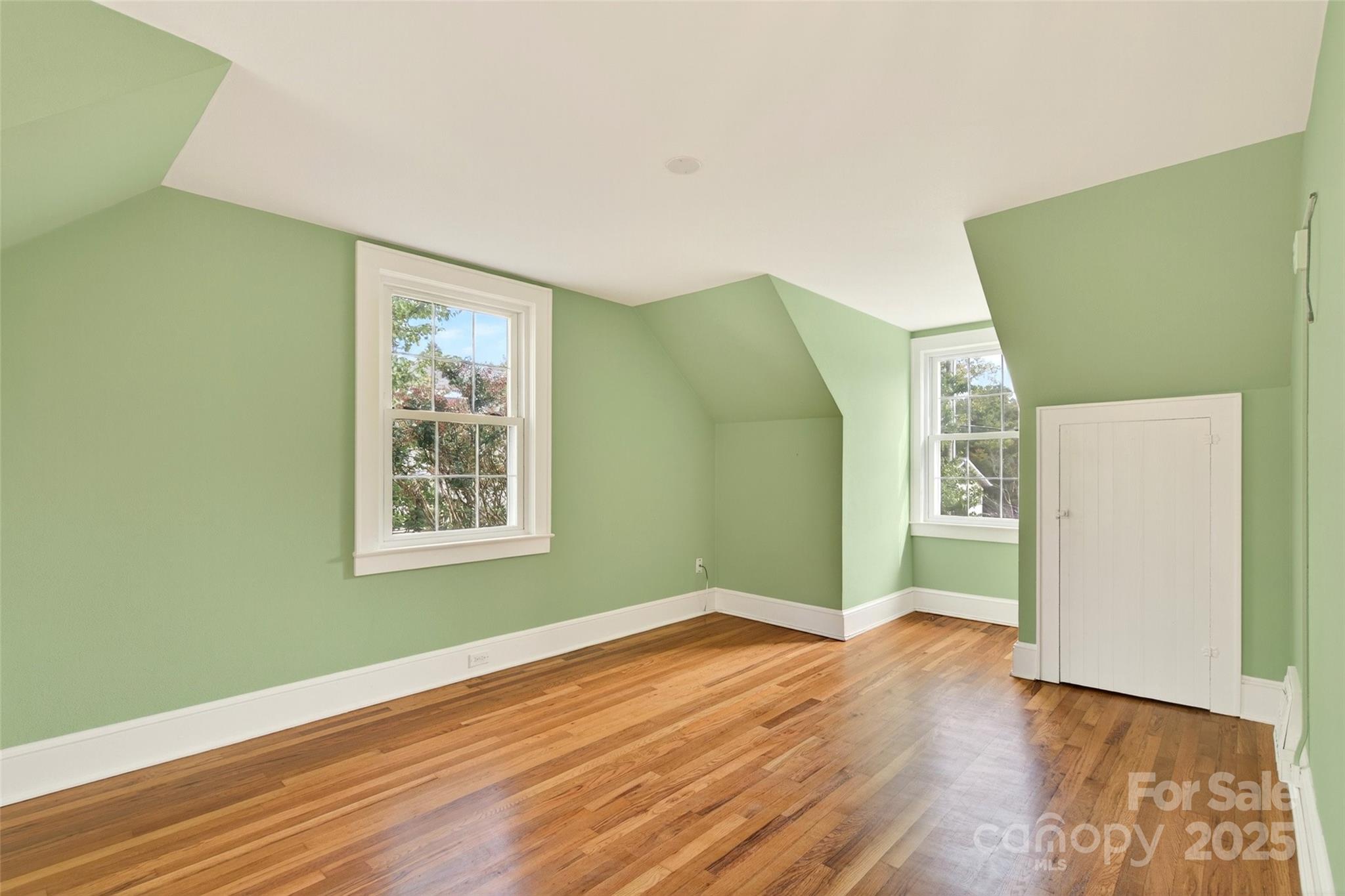 109 N Dougherty Street