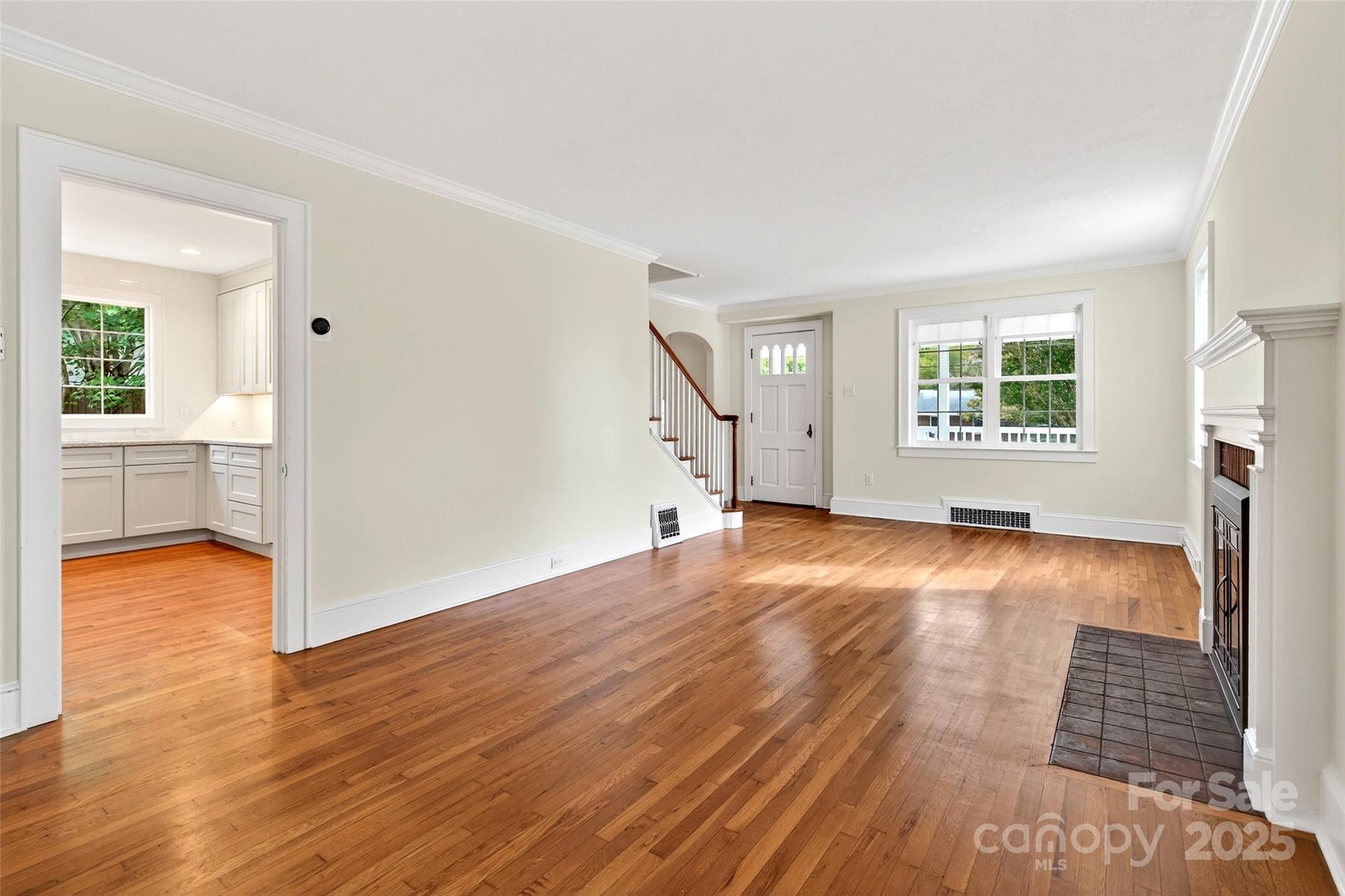 109 N Dougherty Street