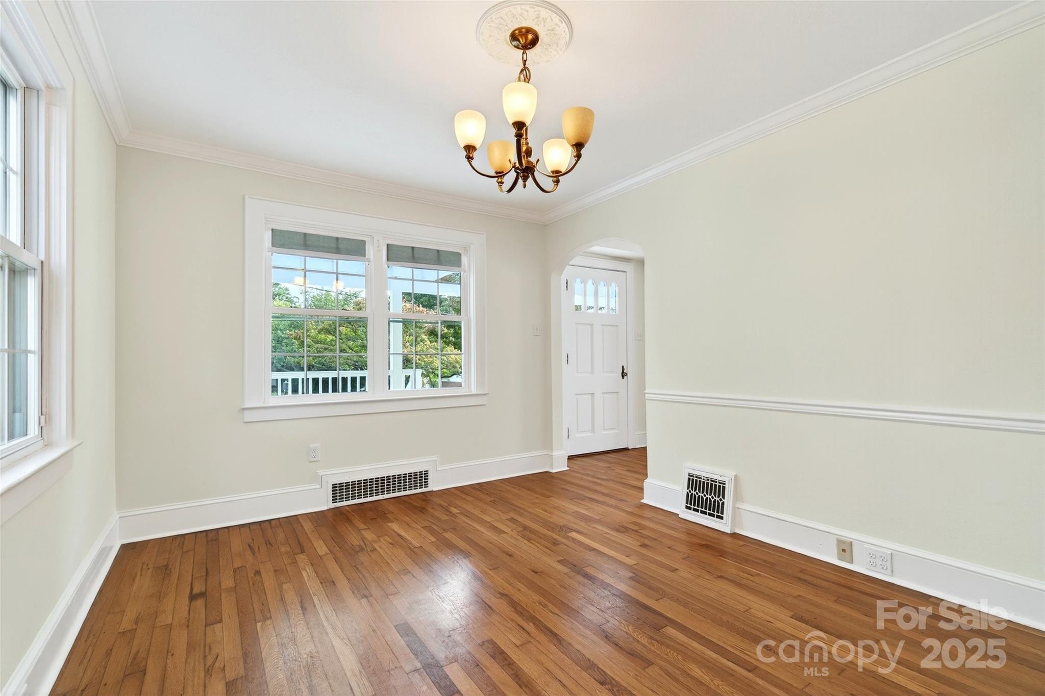 109 N Dougherty Street