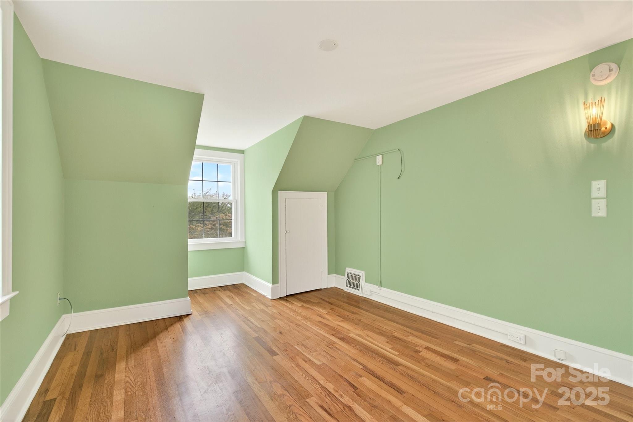 109 N Dougherty Street