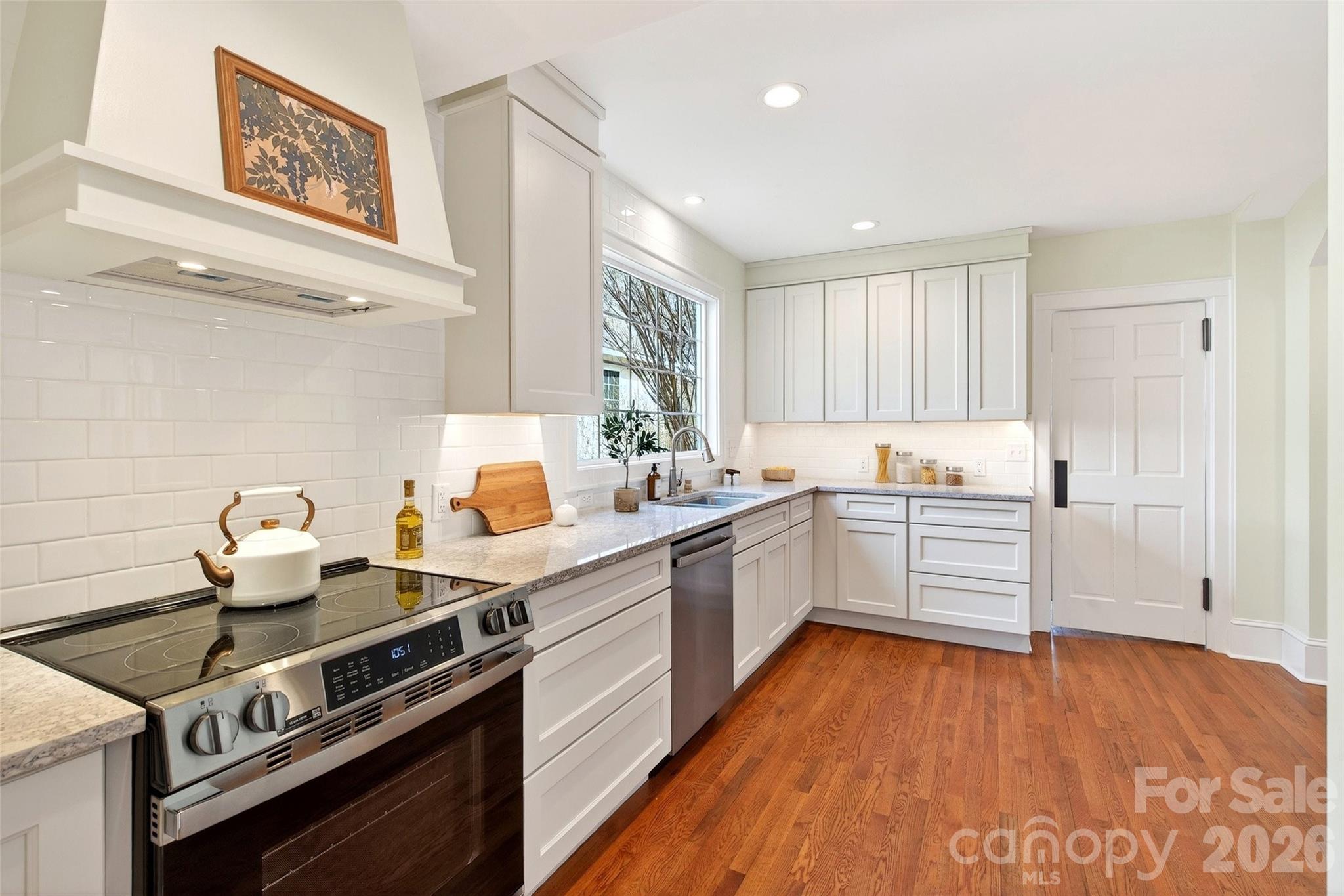 109 N Dougherty Street