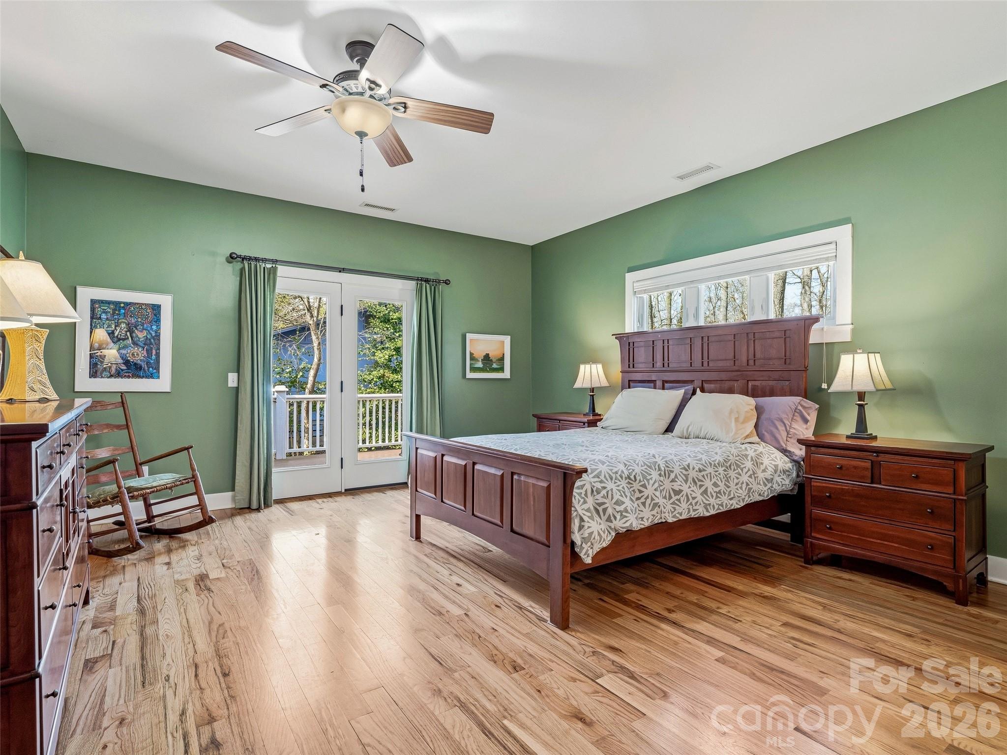 25 Woodbend Lane