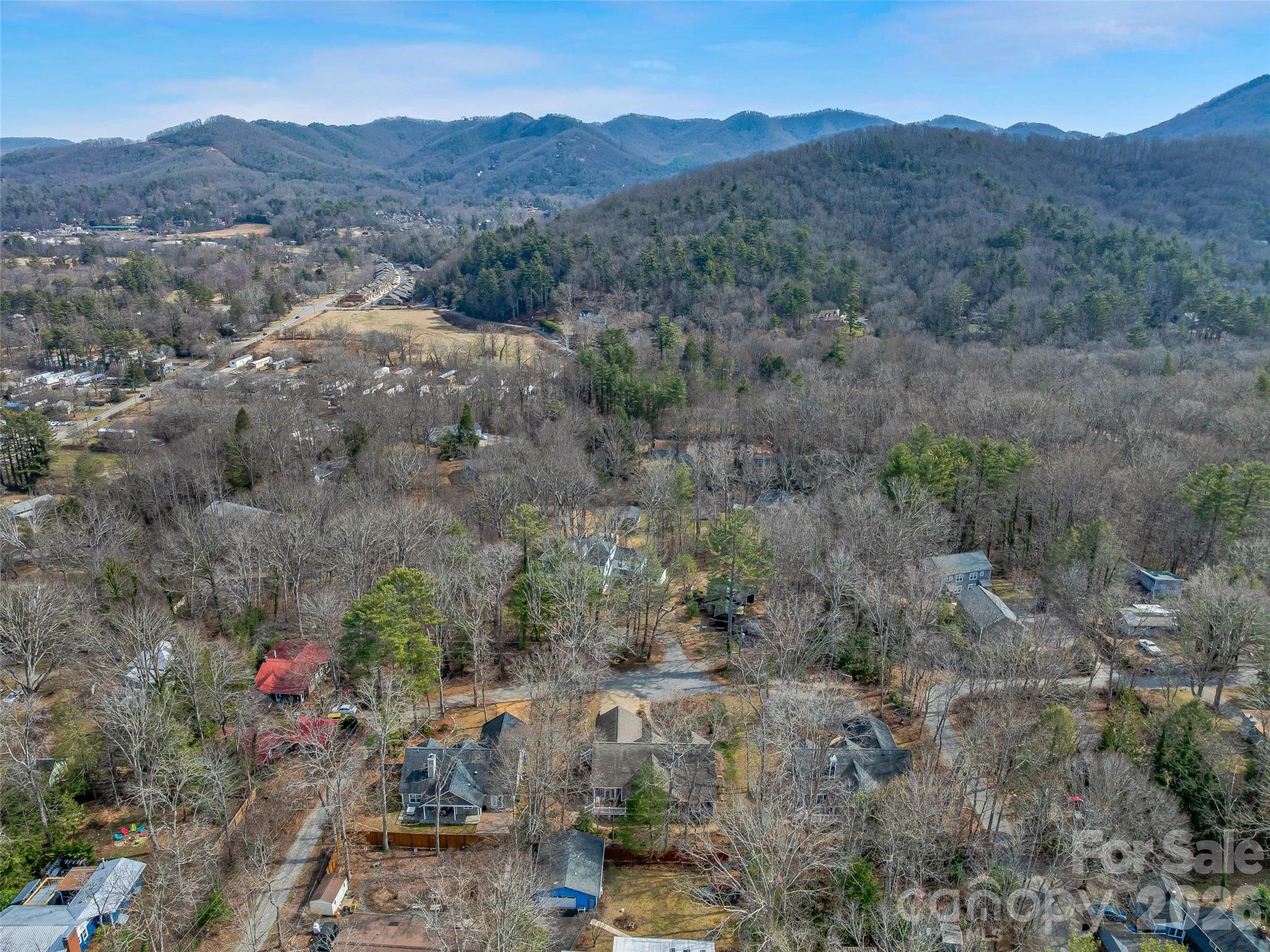 25 Woodbend Lane