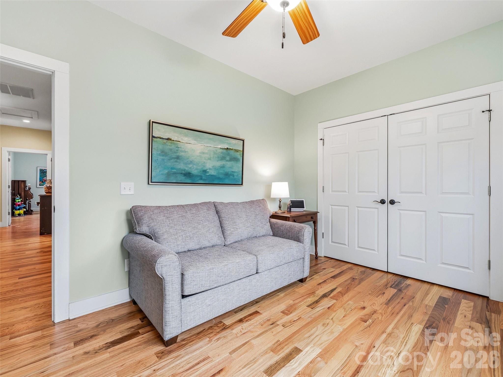 25 Woodbend Lane