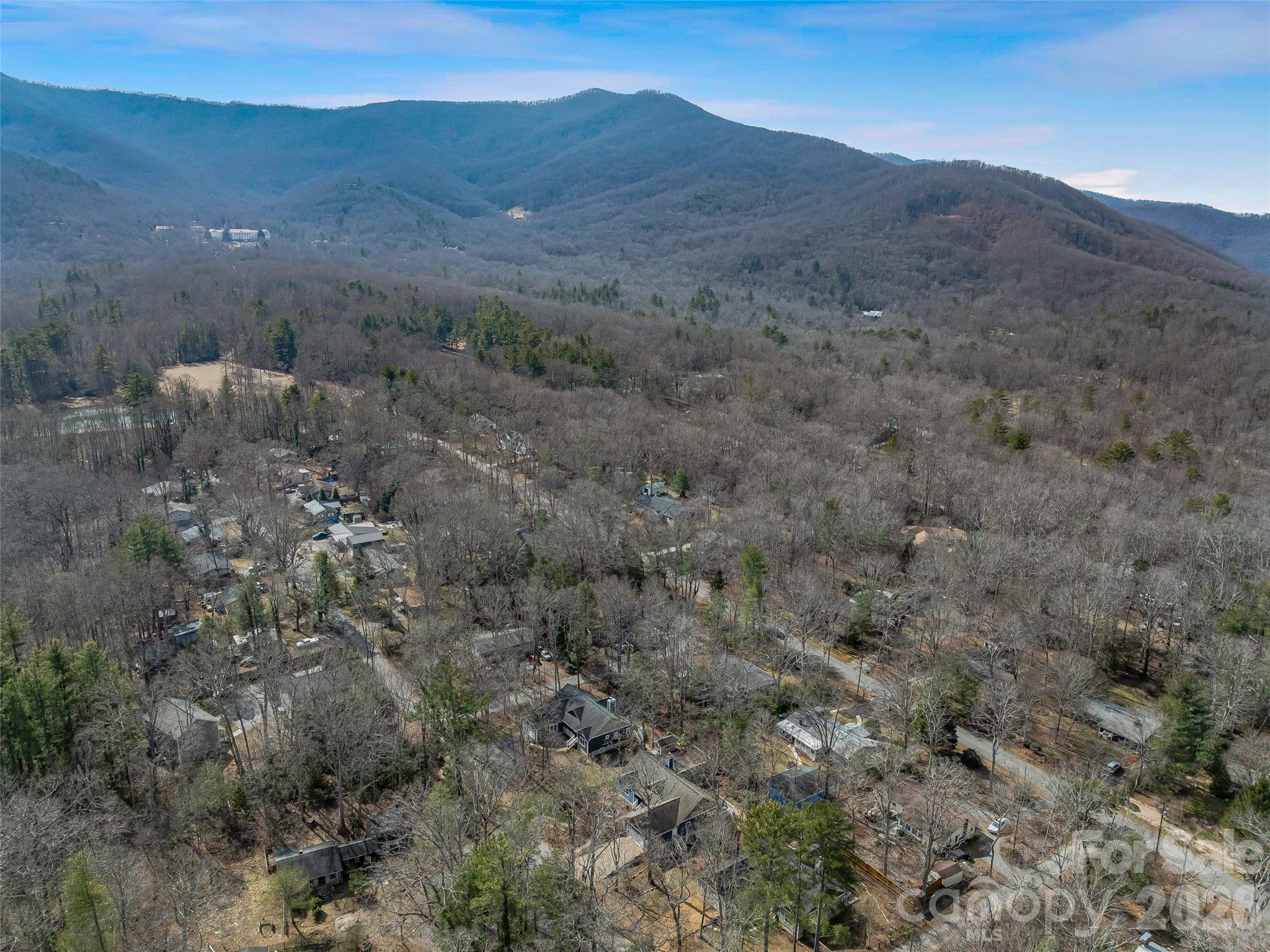 25 Woodbend Lane