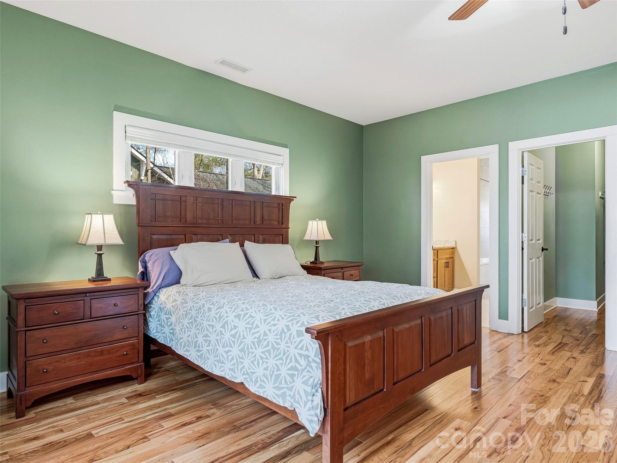 25 Woodbend Lane