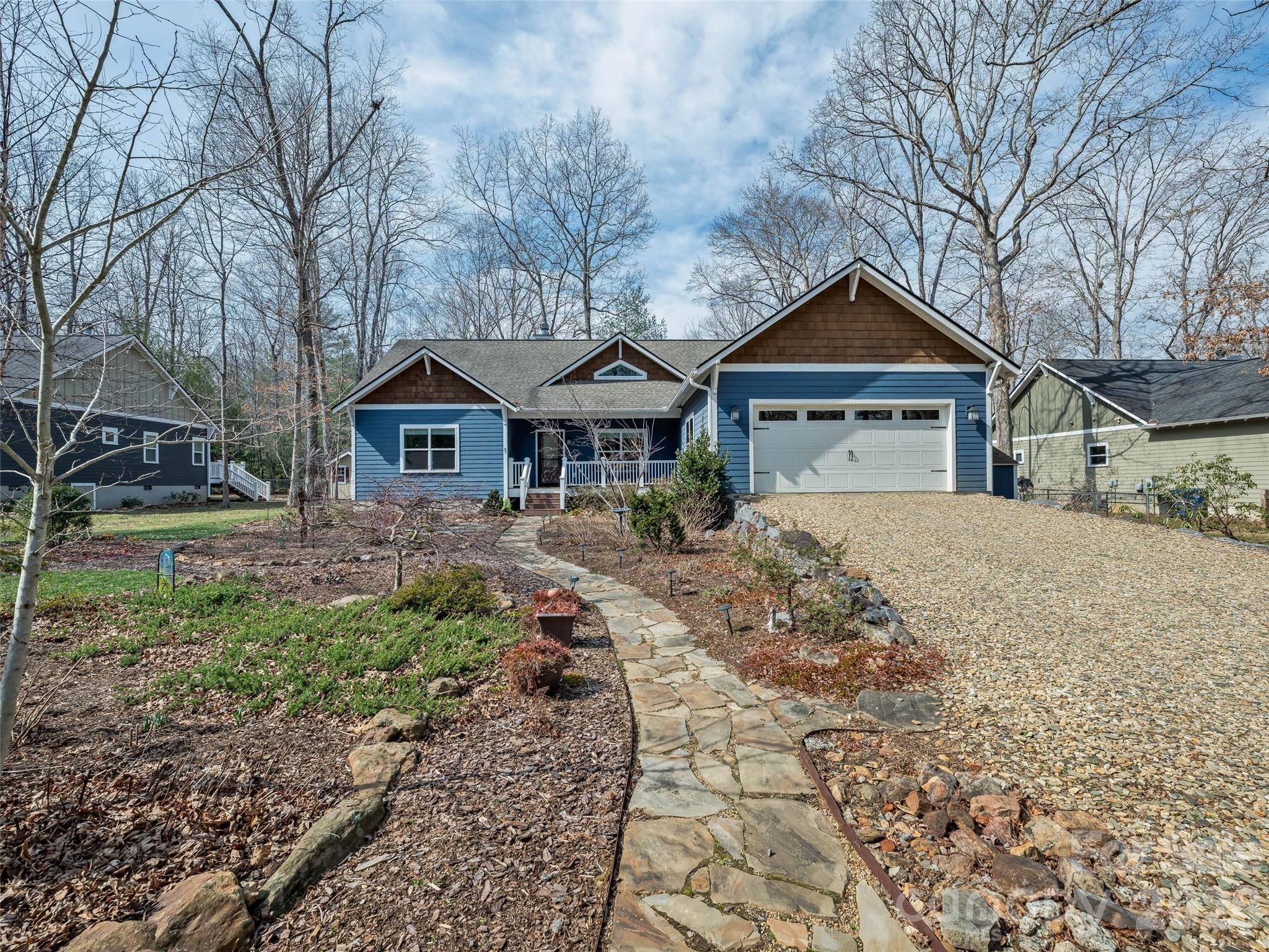 25 Woodbend Lane