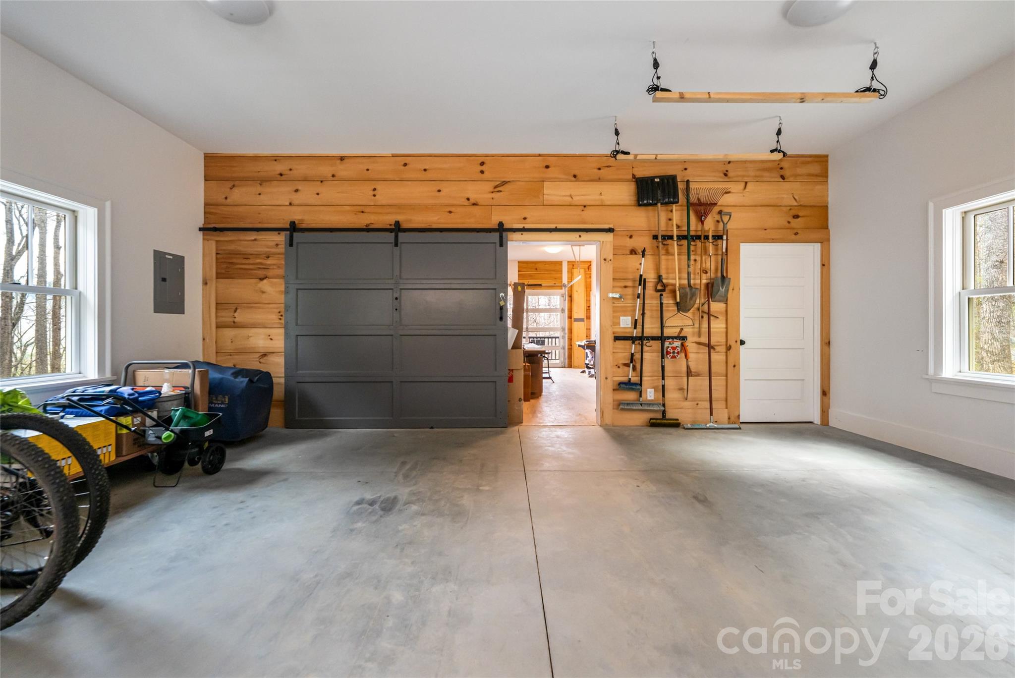 51 Summit Road