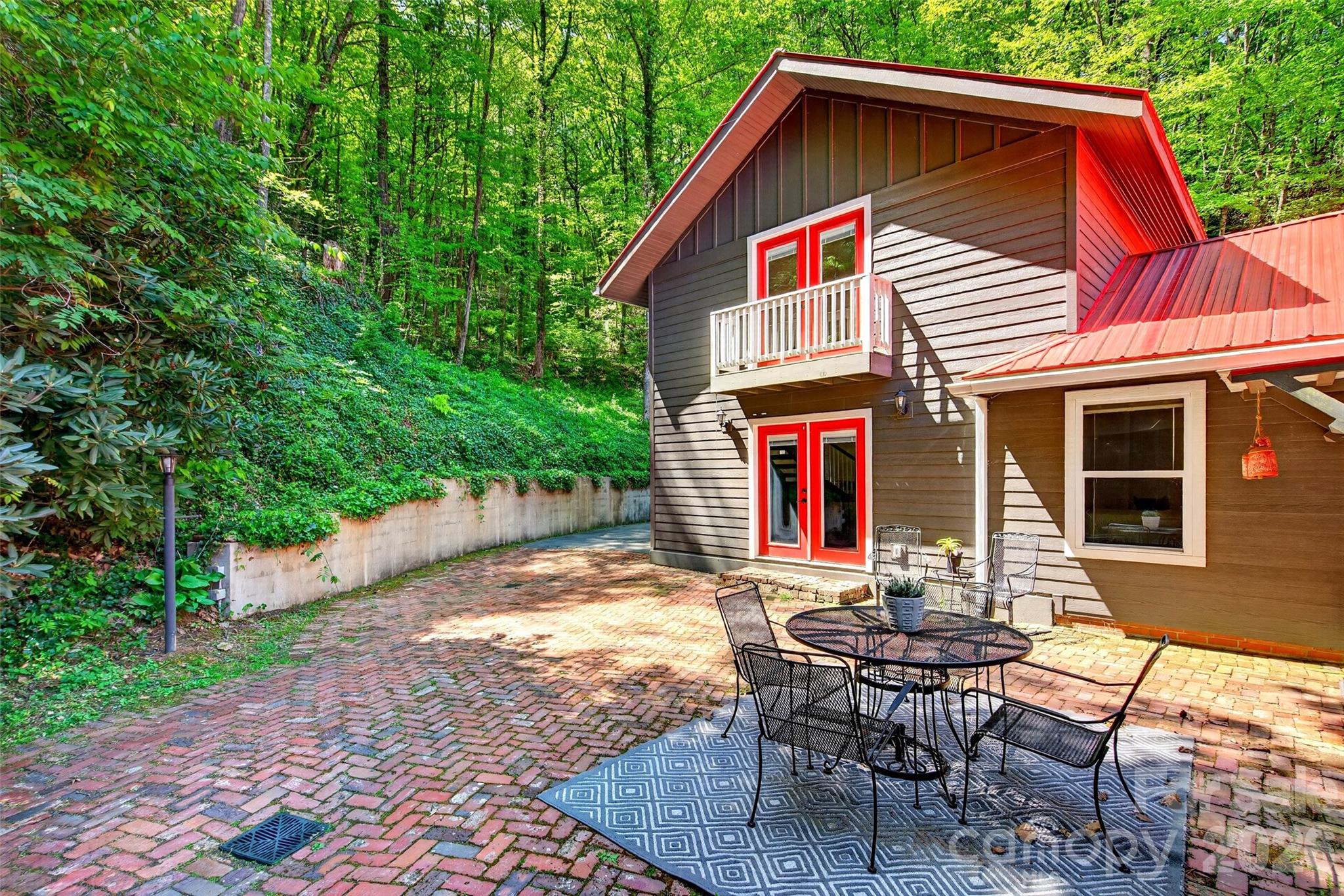 75 Old Lakey Gap Road