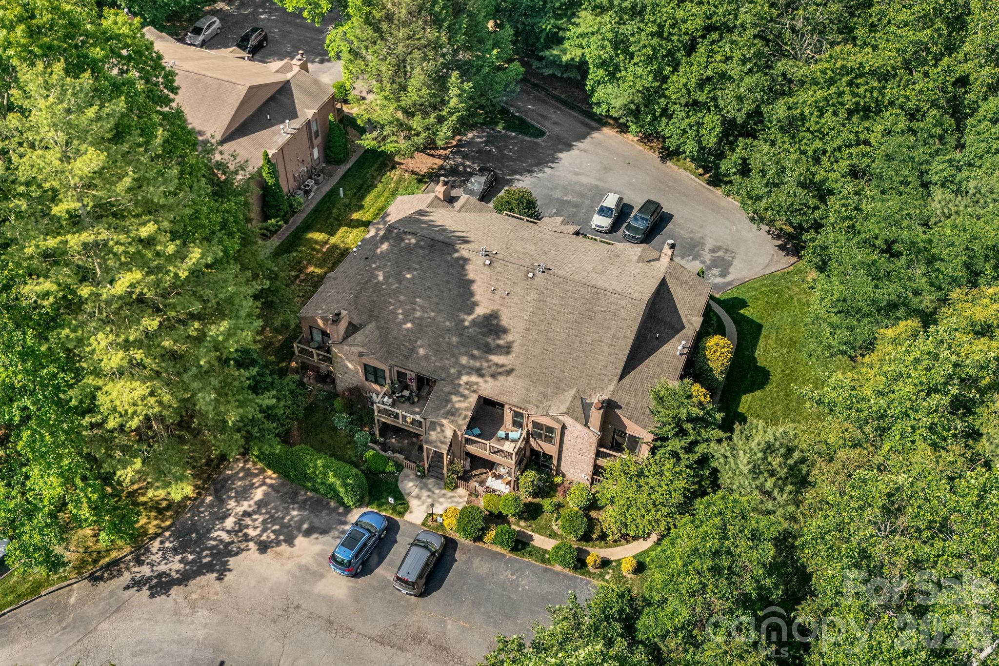 60 Ravencroft Lane
