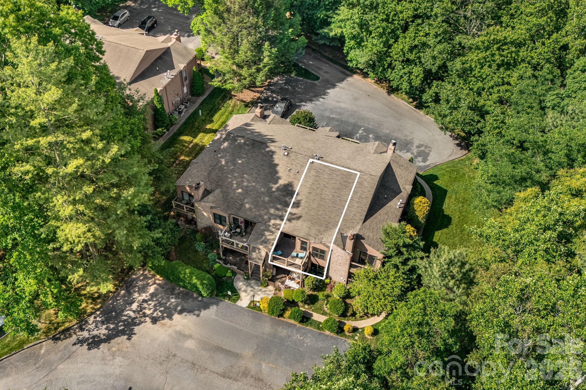 60 Ravencroft Lane