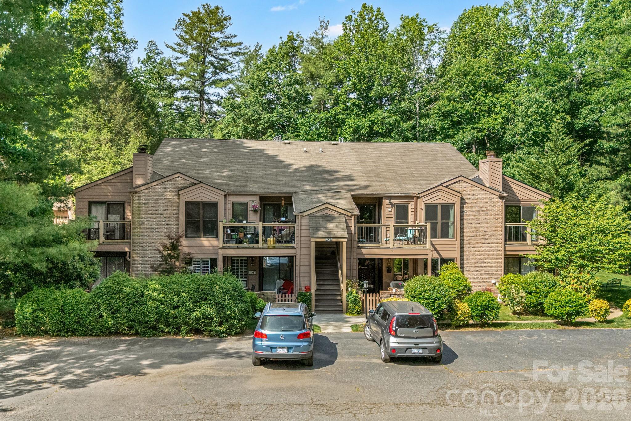 60 Ravencroft Lane